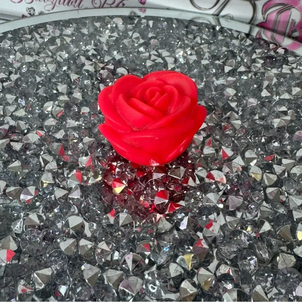 Light up roses Set of Three Rose-Shaped 3 LED lights 1 red/pink and 2 white - Picture 7 of 8